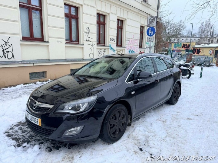 Opel Astra 2,0 J sportes tovrer 2011