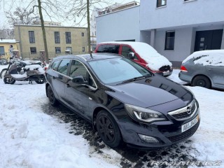 Opel Astra 2,0   J sportes tovrer 2011