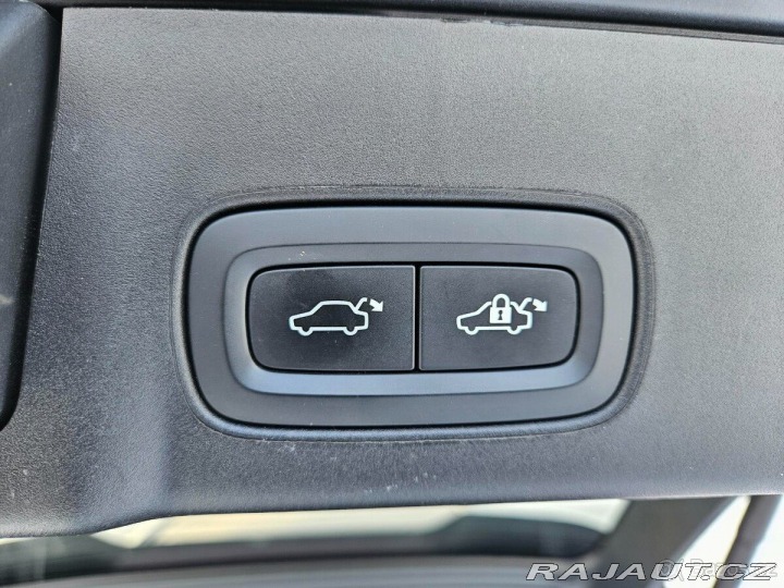 Volvo V90 2,0   145 kw -NEZ.TOPENI 2021