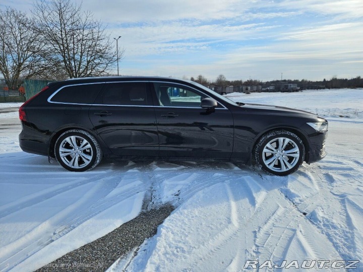 Volvo V90 2,0   145 kw -NEZ.TOPENI 2021