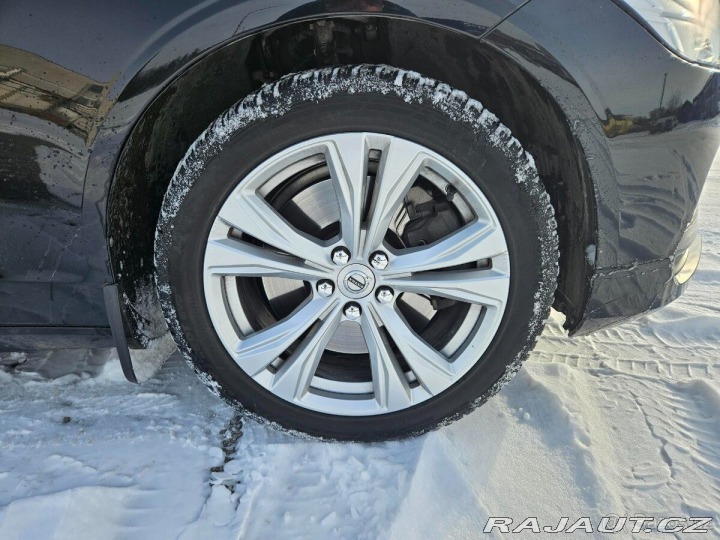 Volvo V90 2,0   145 kw -NEZ.TOPENI 2021