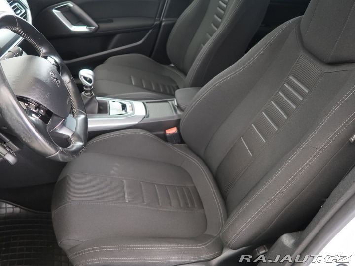 Peugeot 308 1.2,PureTech,CZ,ALLURE 2014