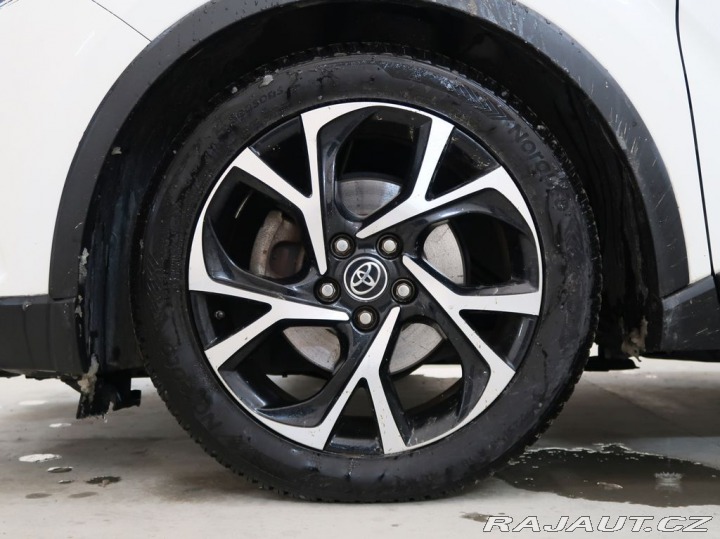 Toyota C-HR 1.8HYBRID,72kW,DYNAMIC,CV 1800