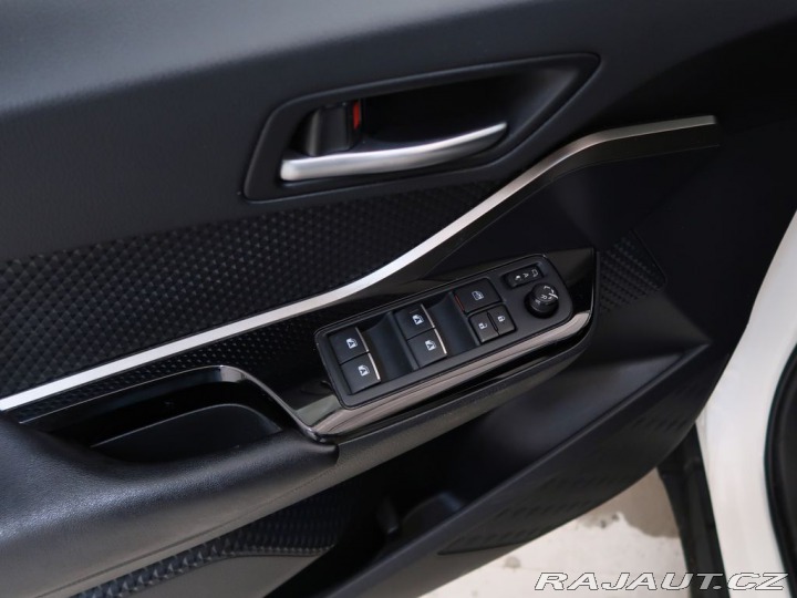 Toyota C-HR 1.8HYBRID,72kW,DYNAMIC,CV 1800