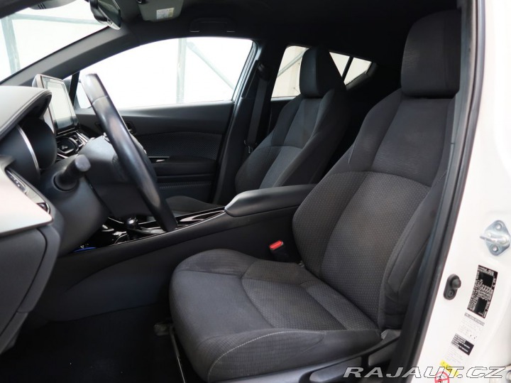 Toyota C-HR 1.8HYBRID,72kW,DYNAMIC,CV 1800