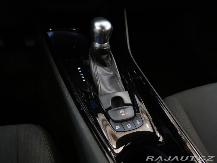 Toyota C-HR 1.8HYBRID,72kW,DYNAMIC,CV 1800