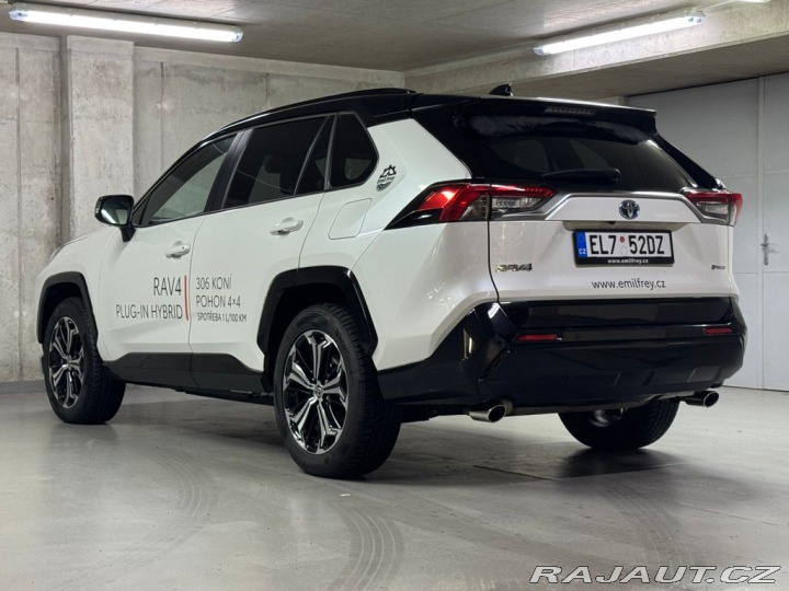 Toyota RAV4 SELECTION  2.5 Plug -in H 2025