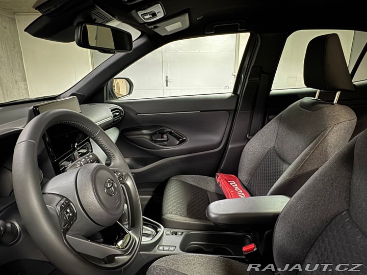 Toyota Yaris Cross STYLE 1.5 Hybrid FWD 116k 2025