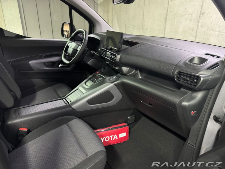 Toyota ProAce City Verso VIP 7 míst 1,5 AT Long 2025