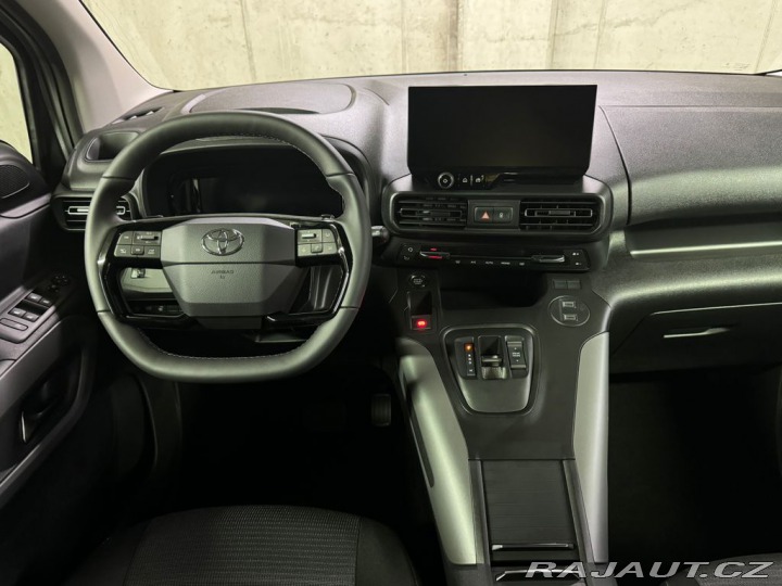 Toyota ProAce City Verso VIP 7 míst 1,5 AT Long 2025