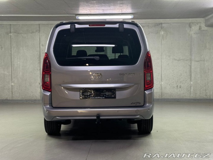 Toyota ProAce City Verso VIP 7 míst 1,5 AT Long 2025