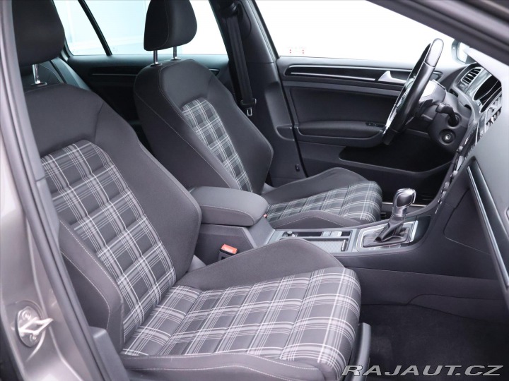 Volkswagen Golf 2,0 GTD 135kW DSG Serv.kn 2016