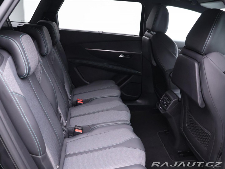 Peugeot 5008 1,2 PT Aut. Allure 7-Míst 2023