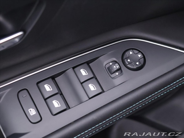 Peugeot 5008 1,2 PT Aut. Allure 7-Míst 2023