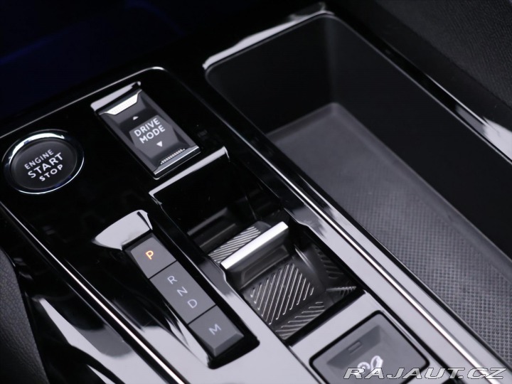 Peugeot 5008 1,2 PT Aut. Allure 7-Míst 2023