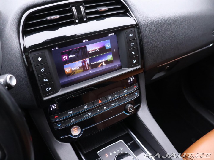 Jaguar F-Pace 2,0 132kW Auto Panorama 2 2017