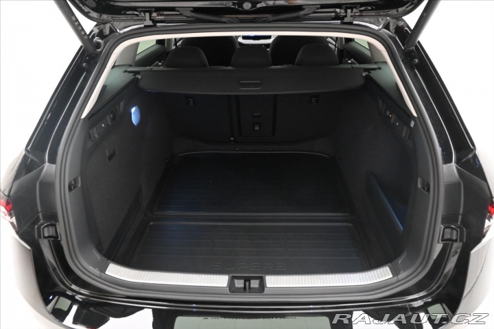 Škoda Superb 1,5 TSI 110kW DSG Selecti 2025