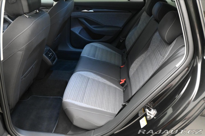 Škoda Superb 1,5 TSI 110kW DSG Selecti 2025