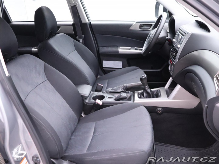 Subaru Forester 2,0 i 110kW AWD CZ Klima 2010