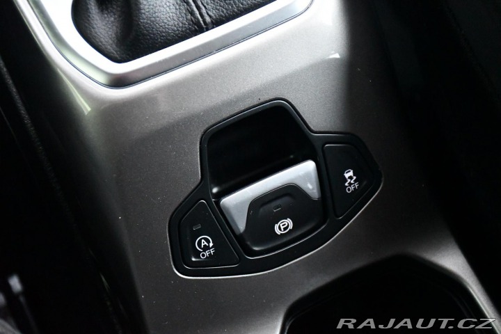 Jeep Renegade 1.3TURBO 2xPNEU 111kW ČR 2020