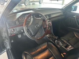 Mercedes-Benz 124 E320 kabriolet 1995