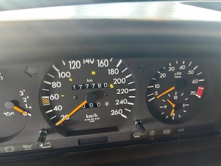 Mercedes-Benz 124 E320 kabriolet 1995