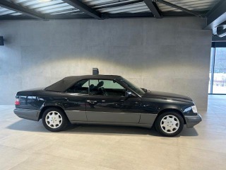 Mercedes-Benz 124 E320 kabriolet 1995
