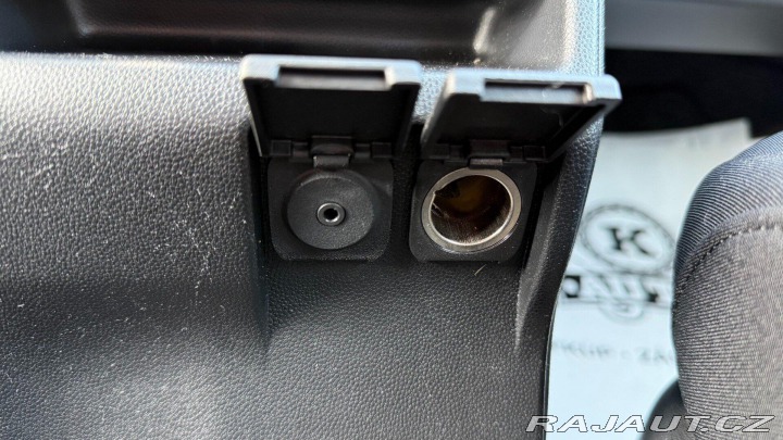 Mazda 5 1.8i 85kW REZERVOVANO 2011