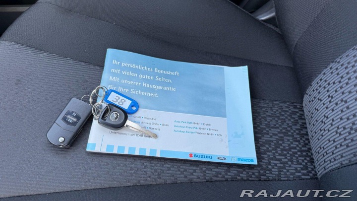 Mazda 5 1.8i 85kW REZERVOVANO 2011