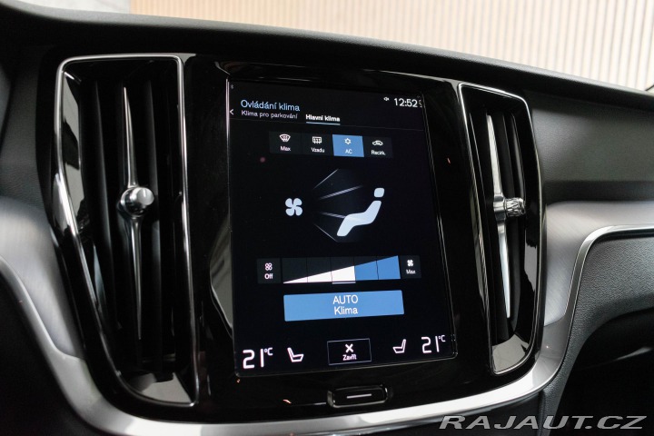 Volvo V60 Cross Country B4 AWD REZE 2022