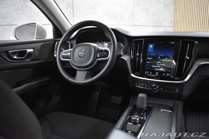 Volvo V60 Cross Country B4 AWD REZE 2022