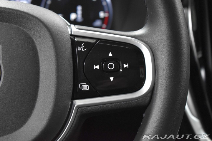 Volvo V60 Cross Country B4 AWD REZE 2022