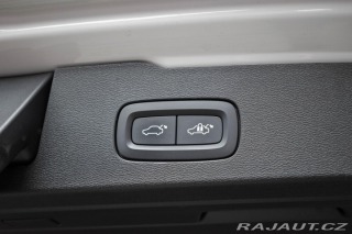 Volvo V60 Cross Country B4 AWD *ZÁR 2022