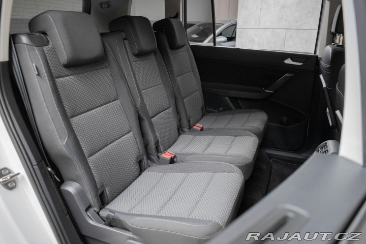 Volkswagen Touran 2.0 TDI 7.MÍST*TAŽNÉ*REZE 2023