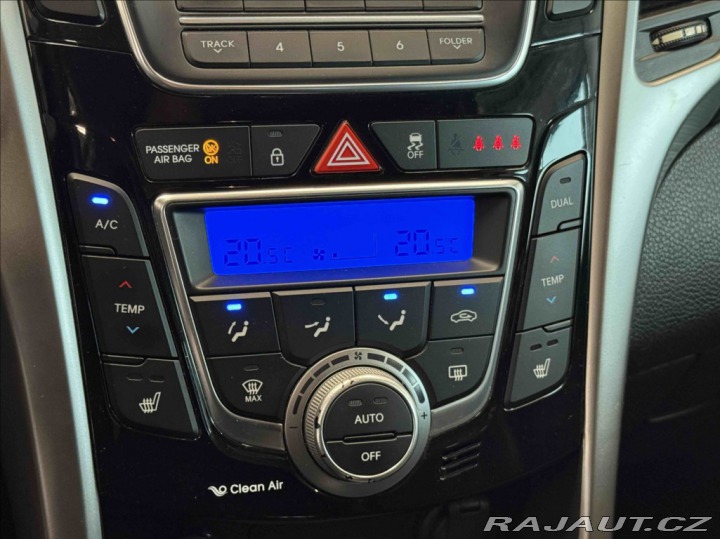 Hyundai i30 1,6 i 99kW STYLE 2014