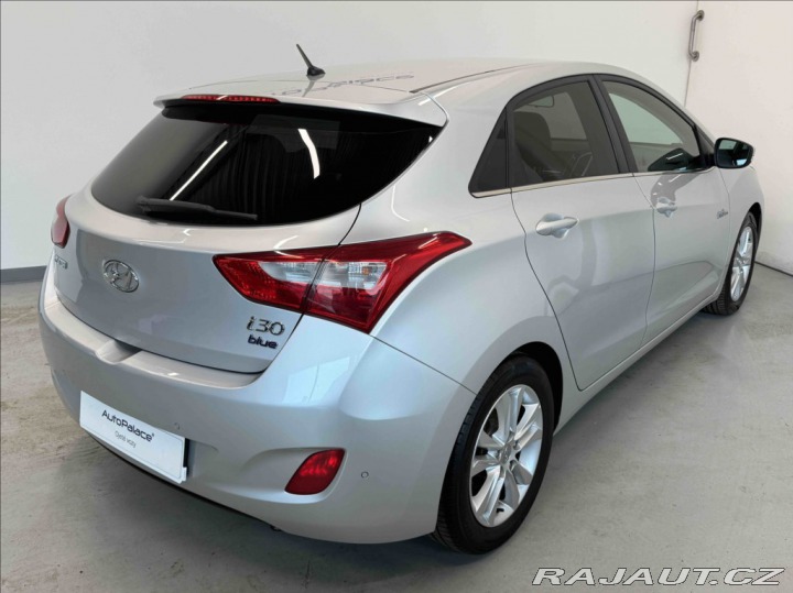 Hyundai i30 1,6 i 99kW STYLE 2014
