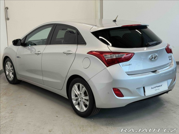 Hyundai i30 1,6 i 99kW STYLE 2014