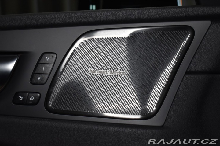 Volvo XC60 2,0 B5 AWD PLUS Ventilace 2025