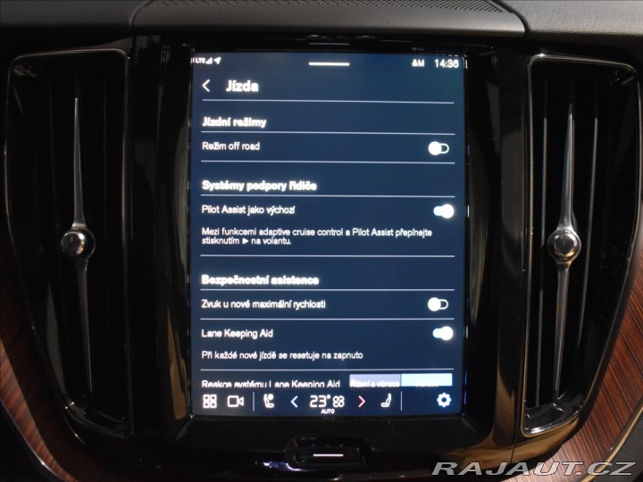 Volvo XC60 2,0 B5 AWD PLUS Ventilace 2025