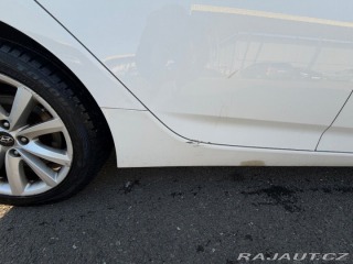 Hyundai i40 1,7   100kW-220tkm bílá a 2013