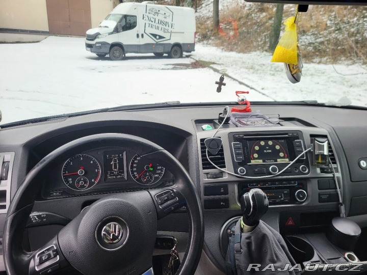 Volkswagen Caravelle 2,0   tdi 2014