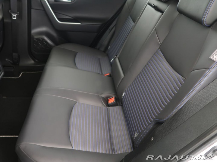 Toyota RAV4 2.5Hybrid,CZ,1Maj,Selecti 2024