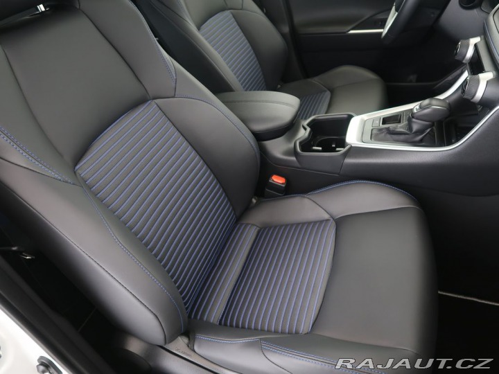 Toyota RAV4 2.5Hybrid,CZ,1Maj,Selecti 2024