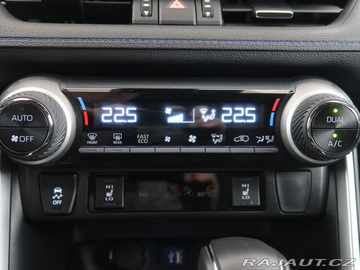 Toyota RAV4 2.5Hybrid,CZ,1Maj,Selecti 2024