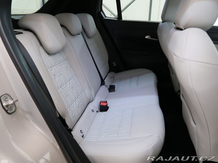 Fiat 600 1.2HYBRID,CZ,1Maj,LaPrima 1800