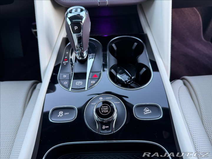 Bentley Bentayga Extended Wheelbase Azure 2024