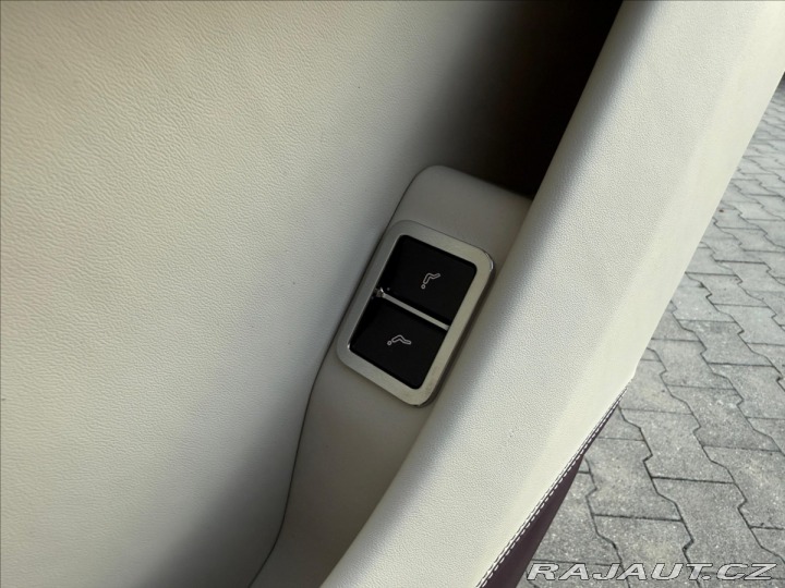 Bentley Bentayga Extended Wheelbase Azure 2024