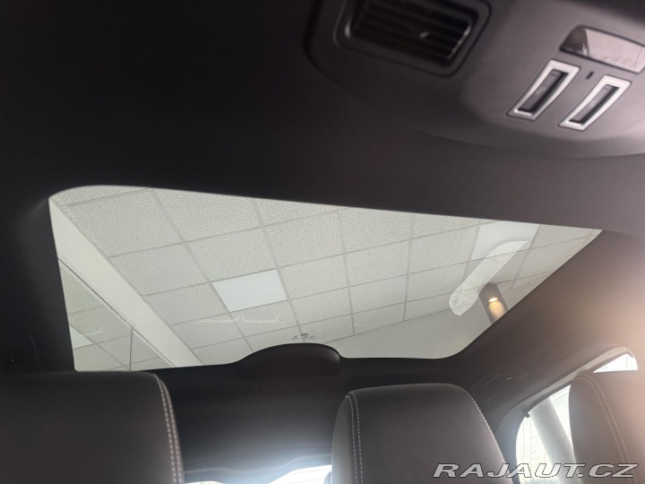 Land Rover Discovery D300 AWD*R-DYNAMIC*REZERV 2021