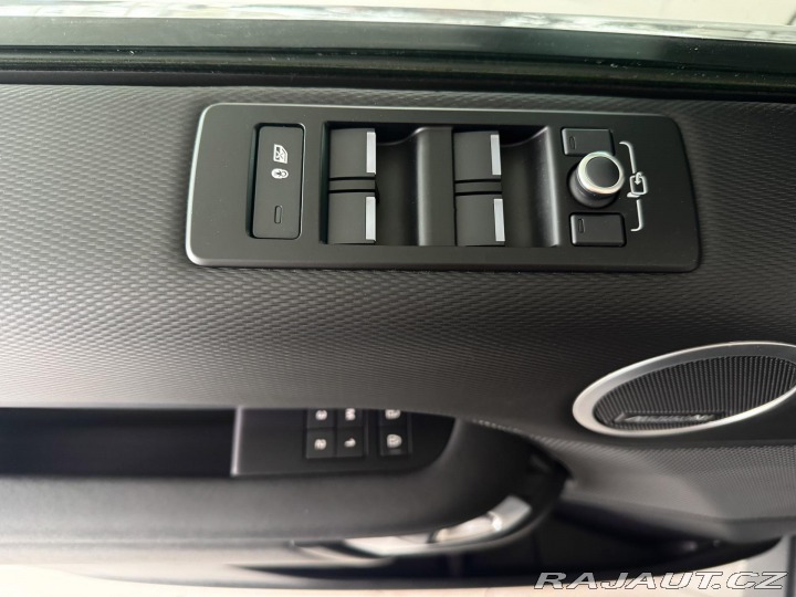 Land Rover Discovery D300 AWD*R-DYNAMIC*REZERV 2021