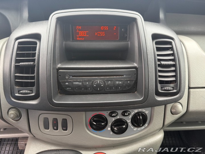 Opel Vivaro 2.0 CDTi 84Kw L2H1 2011